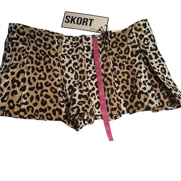 Almost Famous Leopard Pleated Denim Skort - Picture 4 of 4